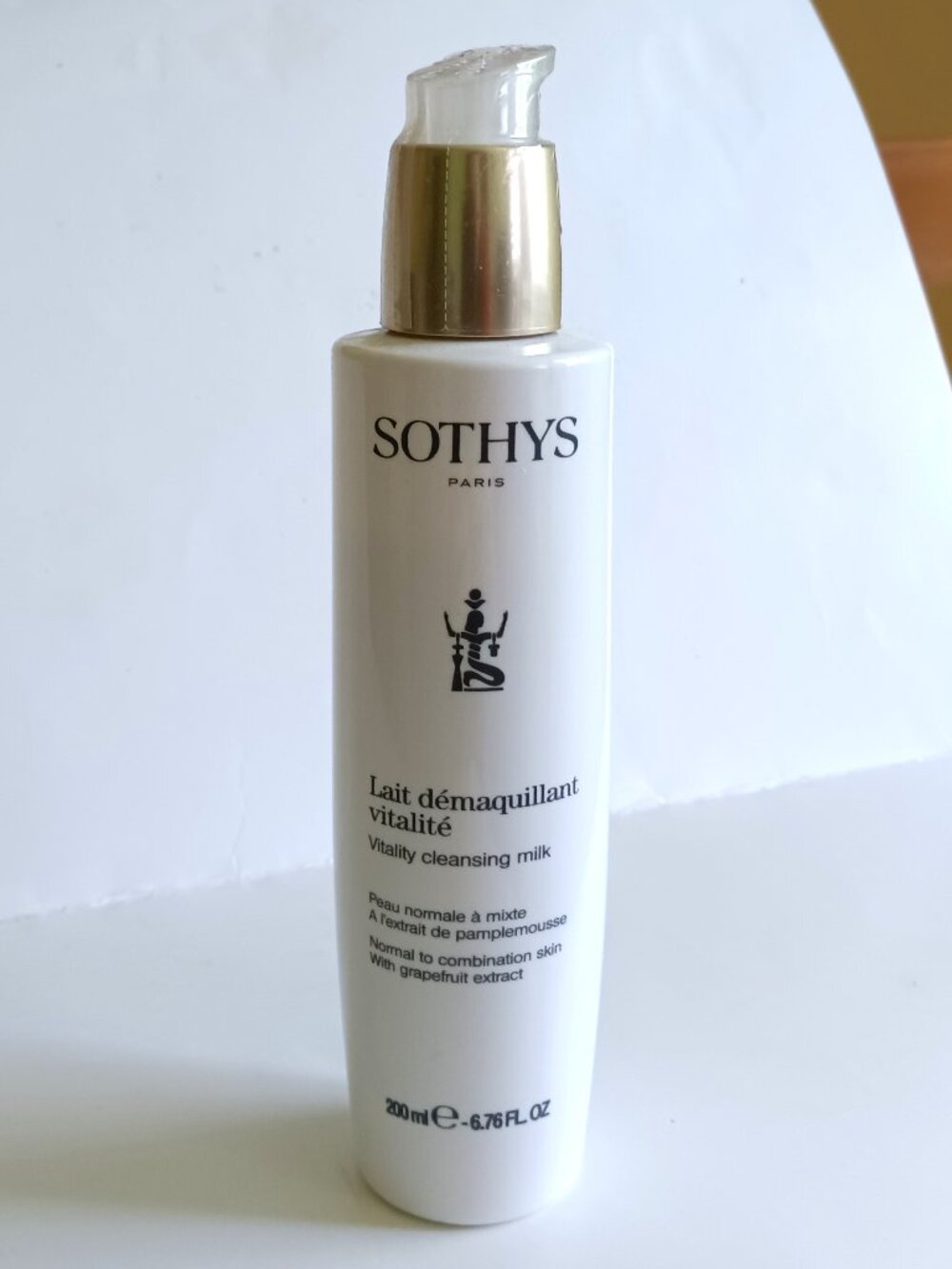 SOTHYS PARIS - Vitality Cleansing Milk - 200 ml
